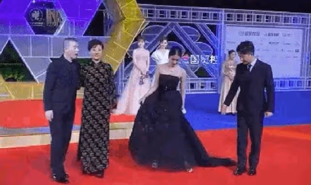 這絕對是王者,徐帆機智化解尷尬,手段高明宣示主權太霸氣!