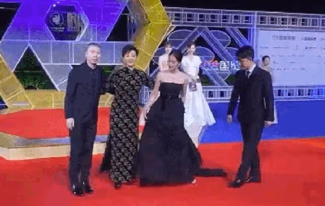 這絕對是王者,徐帆機智化解尷尬,手段高明宣示主權太霸氣!