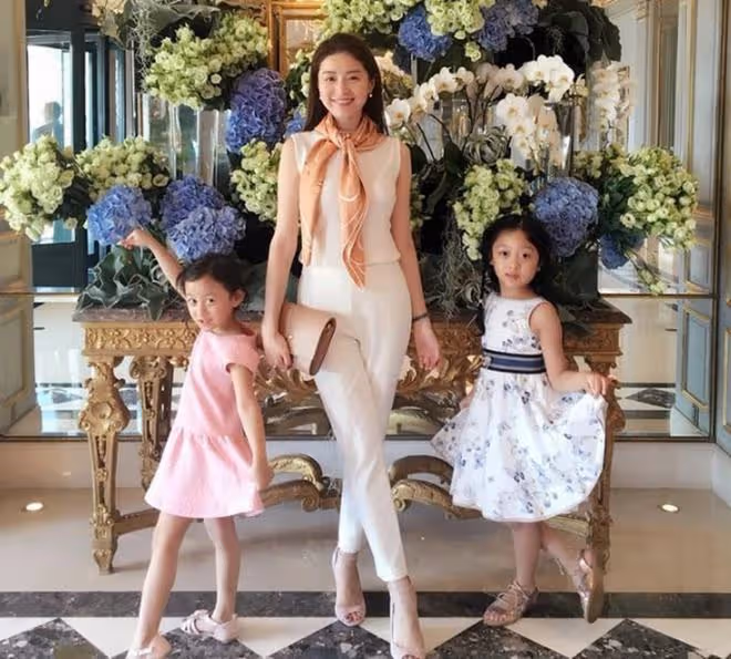 港姐徐淑敏嫁富豪生3女，稱老公總冷落二女兒！對方直言想生兒子