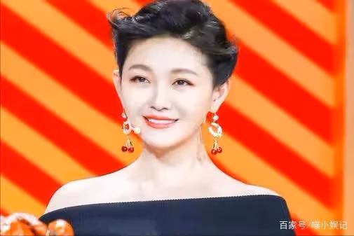 前妻再婚後汪小菲首次直播,鬍子拉碴頭髮凌亂,否認蹭大S熱度