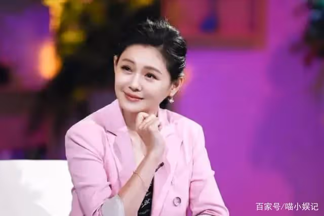 前妻再婚後汪小菲首次直播,鬍子拉碴頭髮凌亂,否認蹭大S熱度