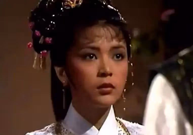 61歲「小龍女」陳玉蓮素顏照罕曝光!滿臉皺紋卻依然優雅「如今帶發修行致力慈善」網友:用愛溫暖世界