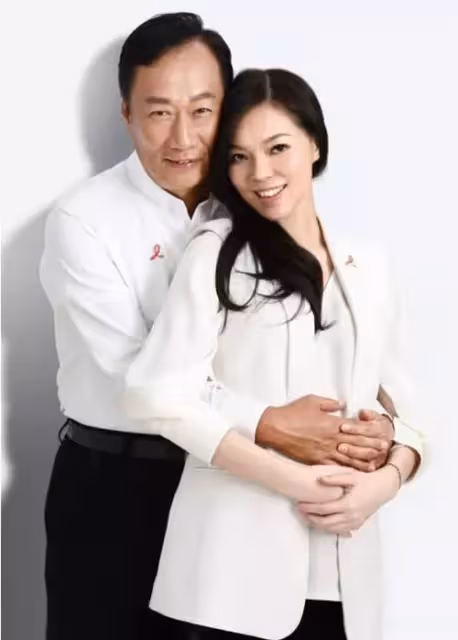 曾馨瑩嗆郭台銘「你大聲什麼」?嫁入豪門12年爆料老公「吃軟不吃硬」!用批公文溝通:以柔克剛!