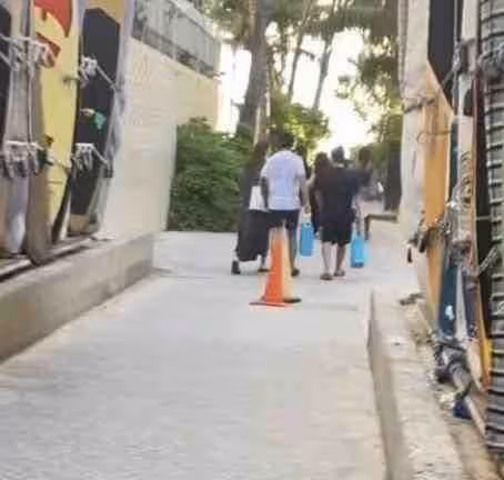 EXO都暻秀陪同朴信惠夏威夷度蜜月,粉絲稱電燈泡,關係真的好