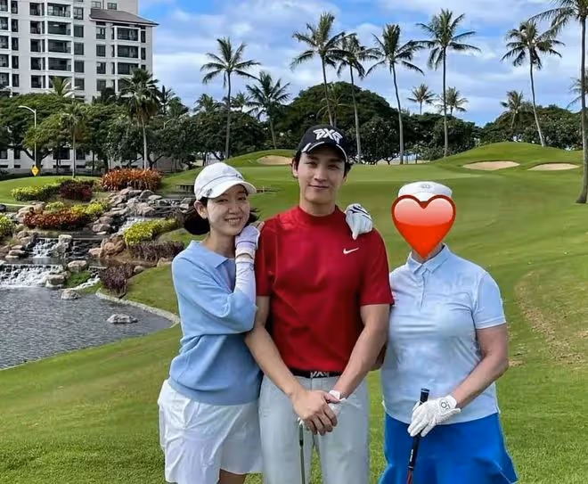 EXO都暻秀陪同朴信惠夏威夷度蜜月,粉絲稱電燈泡,關係真的好