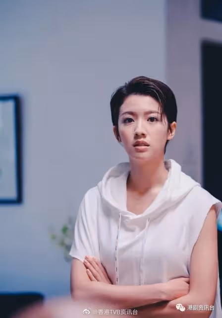 自認同吳卓羲合襯！TVB視後蔡思貝隨時飛起胡鴻鈞