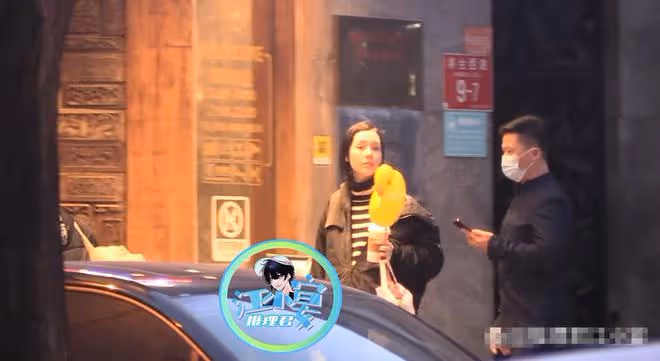 郭碧婷懷孕添實錘？與家人吃飯全程備受呵護，小腹隆起孕肚藏不住