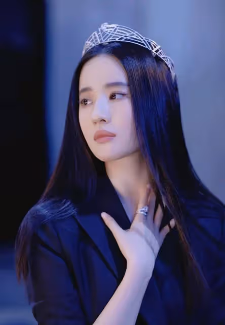 「神仙姐姐」劉亦菲超欲超火寫真