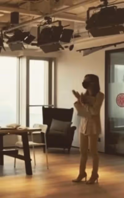 劉鑾雄長子宣布二婚喜訊，辦公室貼喜字儀式簡陋，女方身份引猜測