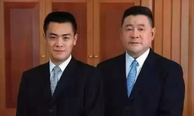 劉鑾雄長子宣布二婚喜訊，辦公室貼喜字儀式簡陋，女方身份引猜測