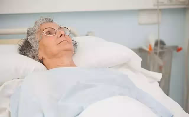 65歲阿姨哭訴：不想帶孫子，存錢給自己養老，是我錯了