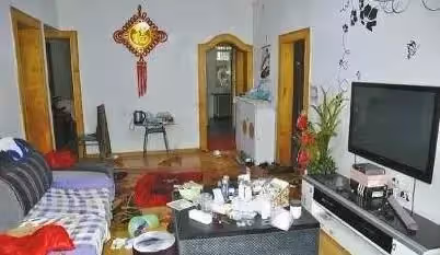 「老家房子賣了，我來我兒家住有什麼錯？」「全家都來就是錯」