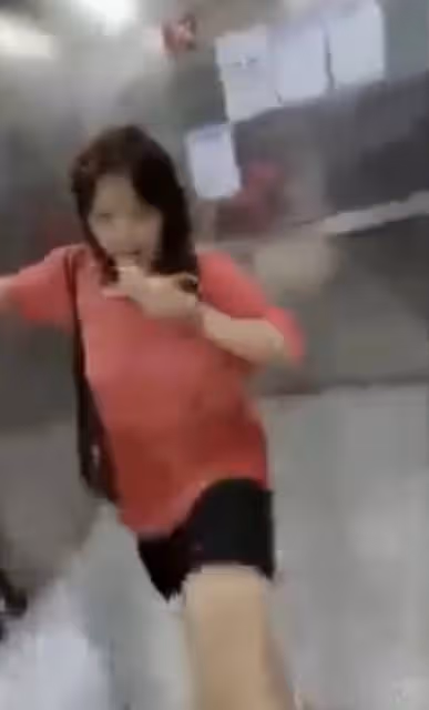 亞視一姐踹鄰居被判襲擊罪!需即刻服刑入獄,當事人淡定稱小事