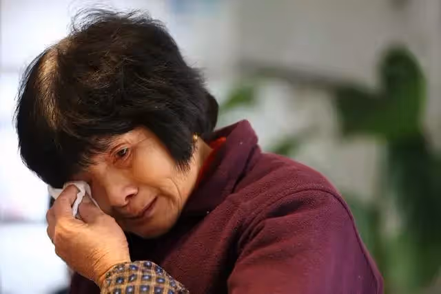 大哥把老母親趕回家，我接過來三個月「你還是回老家吧。」