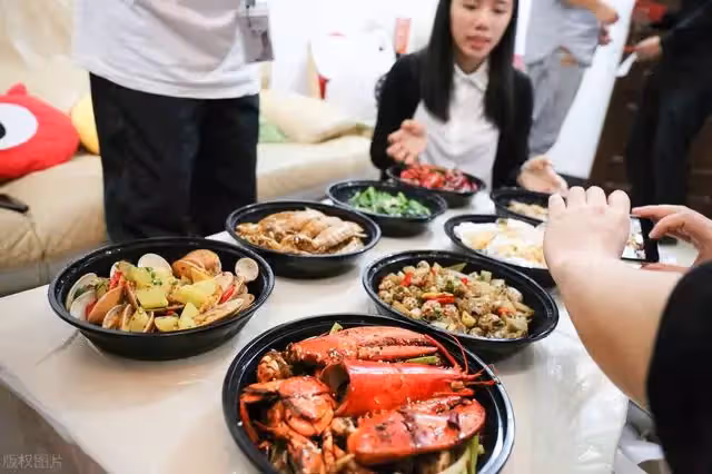 故事：婆婆想要立規矩，遇到綠茶婊兒媳婦「茶一茶，生活更幸福」