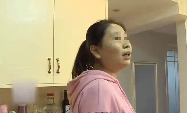 已婚男子吃飯還要媽媽喂，妻子：離婚！我不是你媽，不會供著你
