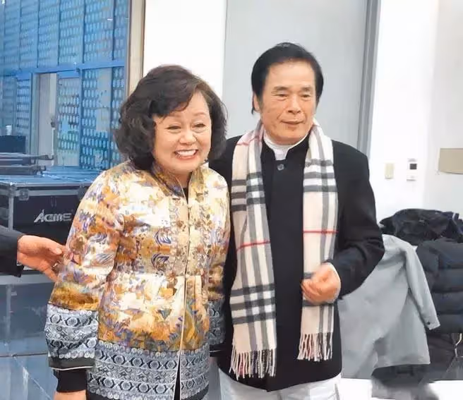 負債6千萬,6位妻子全跑光,73歲雷洪近況曝光,直言:老婆一個就好