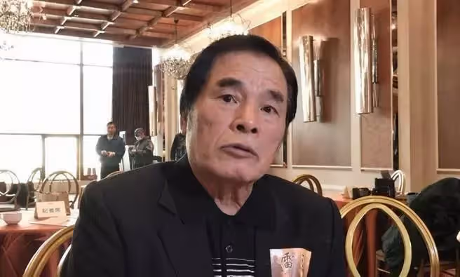 負債6千萬,6位妻子全跑光,73歲雷洪近況曝光,直言:老婆一個就好