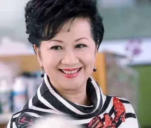 她被老公拋下險想不開,為養3個兒女咬牙復出,翻紅成富婆失蹤15年前夫,突現身跪求復合
