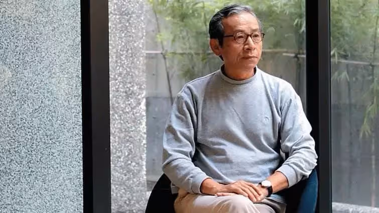 不懂別亂勸,吳念真親揭患憂鬱多年無助的心聲,深情謝愛妻容忍,認走不出父、弟妹輕生慟,深夜悼念惹淚