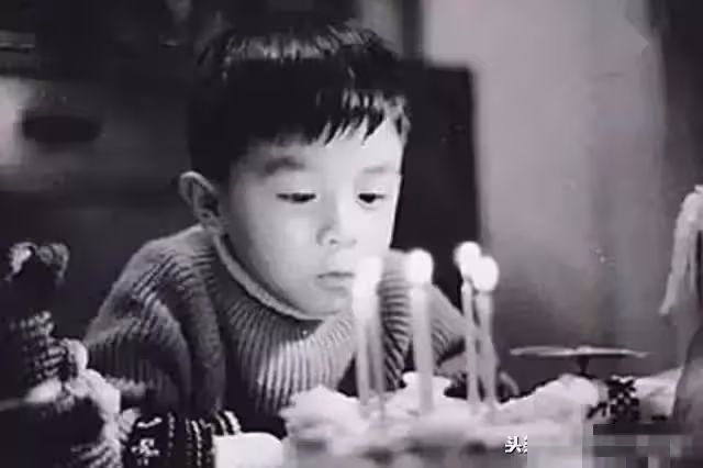 從小看透世故,蔡康永身為上海貴族家世如歷史教材, 太過體面遭批沒原則:那是家庭教我的優雅