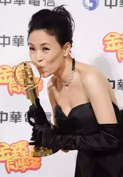 父母要求入贅!江淑娜「婚紗都拍好」不願男友委屈 忍痛退婚「57歲近況曝光」追隨姐腳步:沒歸宿也快樂!