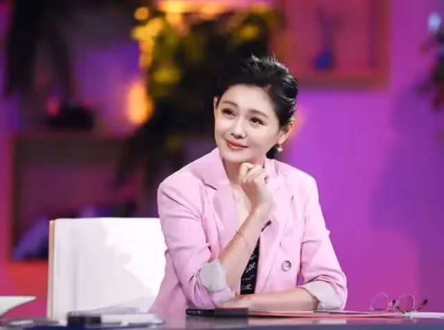 吳宗憲與女兒同臺錄節目,談大S具俊曄閃婚直呼太早了,力挺徐媽