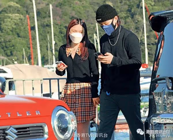 背住老外男友!TVB星二代拖紋身男入酒店斷正