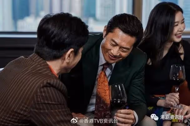 被麥明詩生擒吻足！黃德斌大讚：親得好舒服