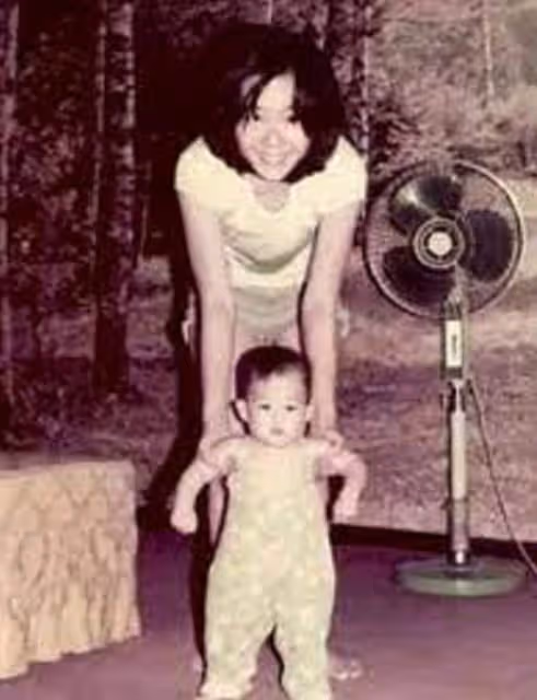 從歌後到魔女,她為頂客男友,摘除子宮後分手,今45歲不婚不孕:原生家庭影響一生!