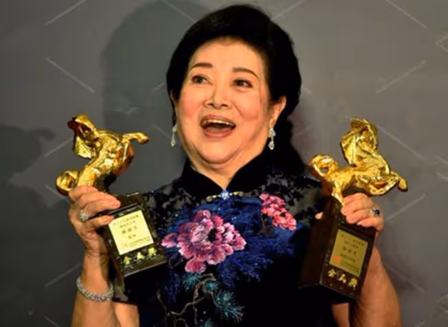 老戲骨拒絕留財產給兒子！稱兒孫自有兒孫福，82歲不買房租房獨居