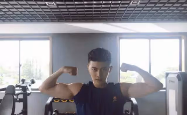 假肌肉衣穿脫都十分辛苦，高偉光甄子丹都穿，任嘉倫委屈被罵
