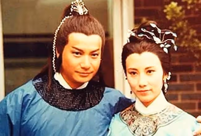 石修奢華豪宅慶71歲生日，全家福曝光，妻子氣質好兒子兒媳顏值高