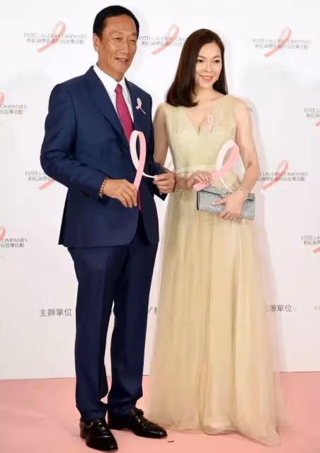 曾馨瑩娘家背景曝光,40年前比郭台銘強「行善大戶」捐地蓋小學「一家人低調不沾光」