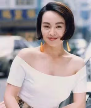 「一代妖姬」皈依佛門!崔苔菁「未婚養子43年」揭愛恨糾葛,68歲「笑看平淡生活」不眷戀演藝圈!