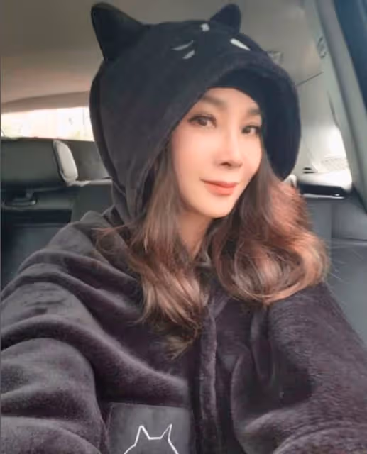 65歲富婆女星拒當小三！被已婚男死纏爛打，追求者不斷盼找老伴