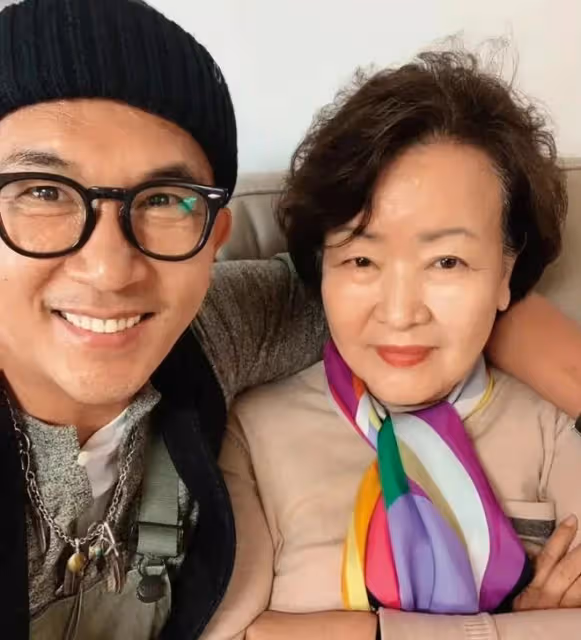 大s與老公見面後做三點聲明,母女三人集體閉麥,似對具俊曄不滿
