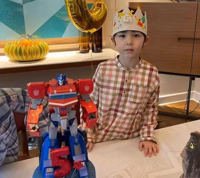 香港名模豪宅曝光！為小兒子舉辦生日派對，兩度原諒丈夫婚內出軌
