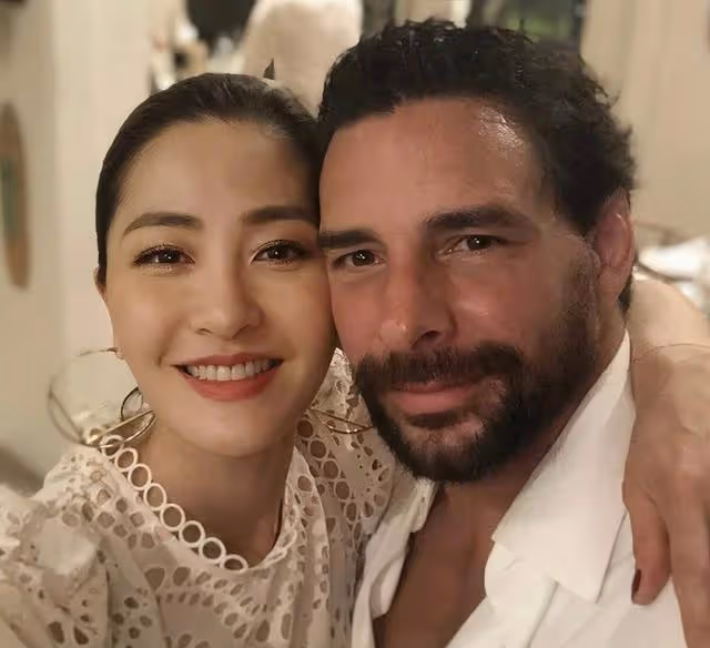 香港名模豪宅曝光！為小兒子舉辦生日派對，兩度原諒丈夫婚內出軌