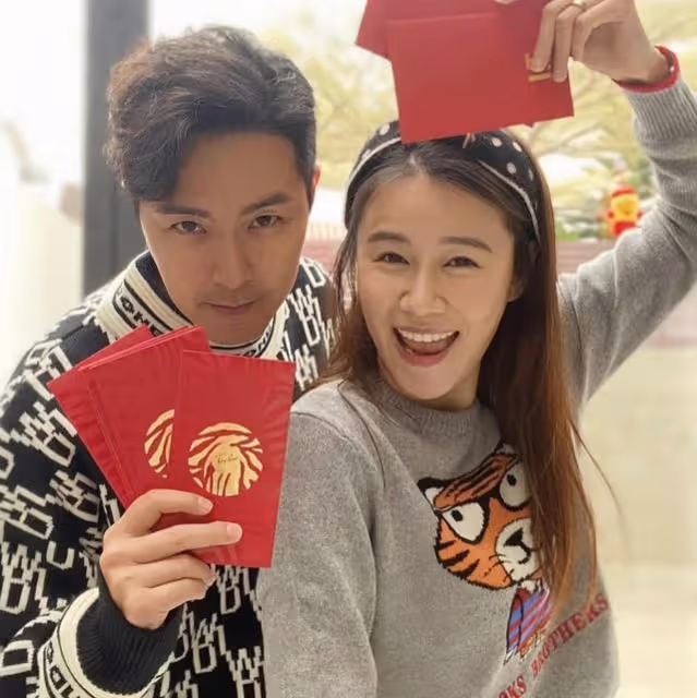 TVB知名男星迎45歲生日！愛妻卡點送祝福，網友催促：趕快生小孩