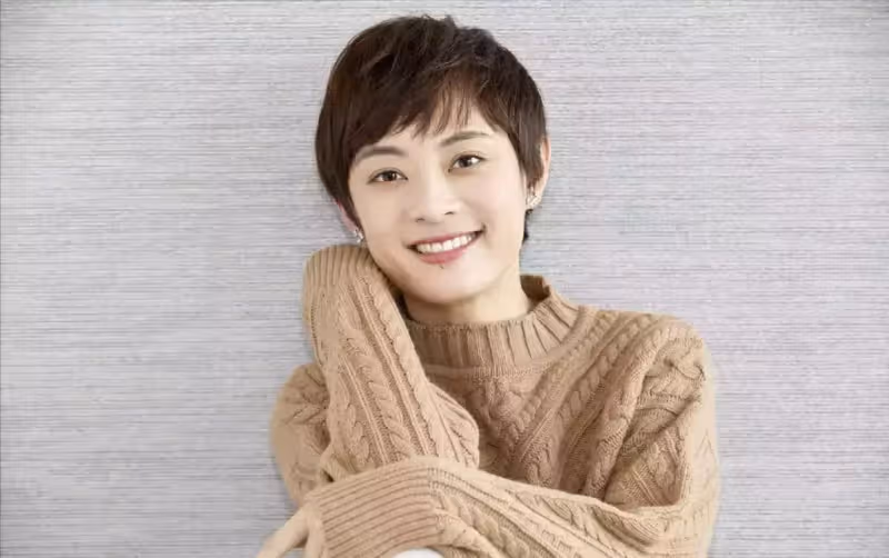 親媽後媽都是媽！低谷時繼母打工「匿名資助她」孫儷成名後「為繼母治病」送豪宅：善良的人會被眷顧