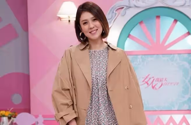 轉移到淋巴！朱芯儀罹乳癌「首度拿掉假髮」顯憔悴　她哽咽喊「鎖骨黑一片」：吃盡苦頭