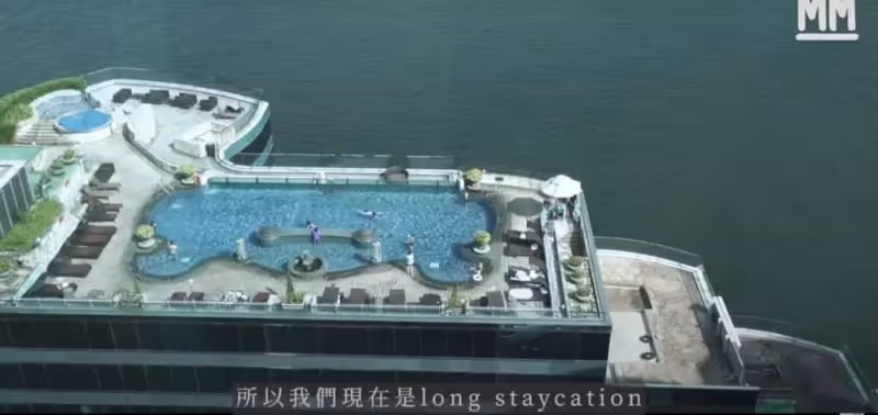 夫妻結婚10年不買房，每月花13萬住22坪酒店，妻子：我願意
