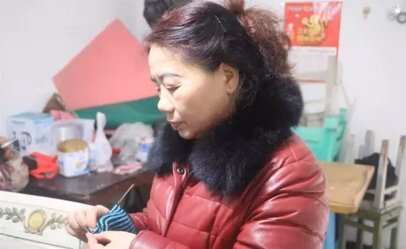 再婚找老伴和請住家保姆養老，哪個更靠譜？70歲過來霍大爺說了實話：不要走彎路