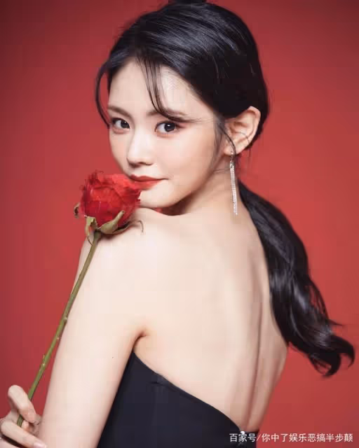 韓國女星金惠智突然宣布結婚,圈中好友震驚之餘也紛紛送上祝福!
