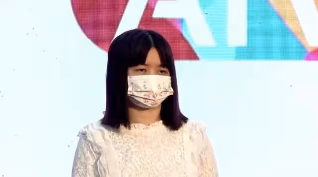 亞視一姐惹官非令經理人爆紅，被封「翻版陳法拉」，網友：好吸引