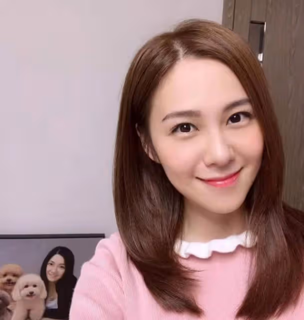 28歲TVB離巢小花亮相新節目，暗諷大台迂腐，曾因拜金女形象出圈