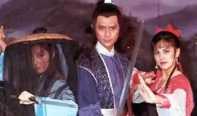 兜兜轉轉幾十年,如今一個人的田麗,依然幸福美麗