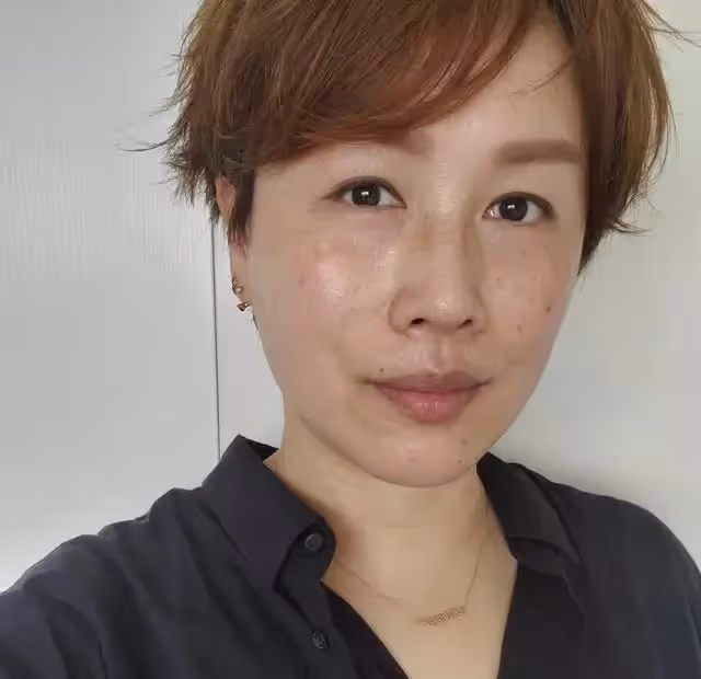 TVB綠葉劉曉彤罕露臉，退圈14年發福明顯，曾挑撥宣萱袁詠儀