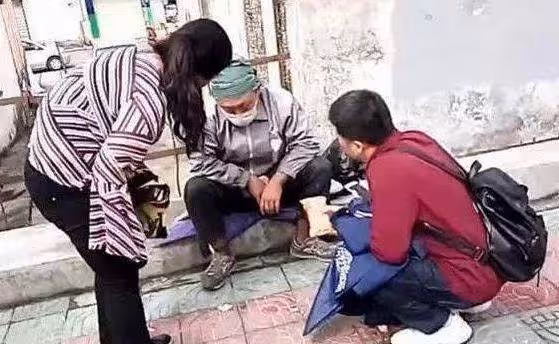 著名童星李傳：9歲成名，父母雙亡留千萬遺產，今卻撿垃圾為生